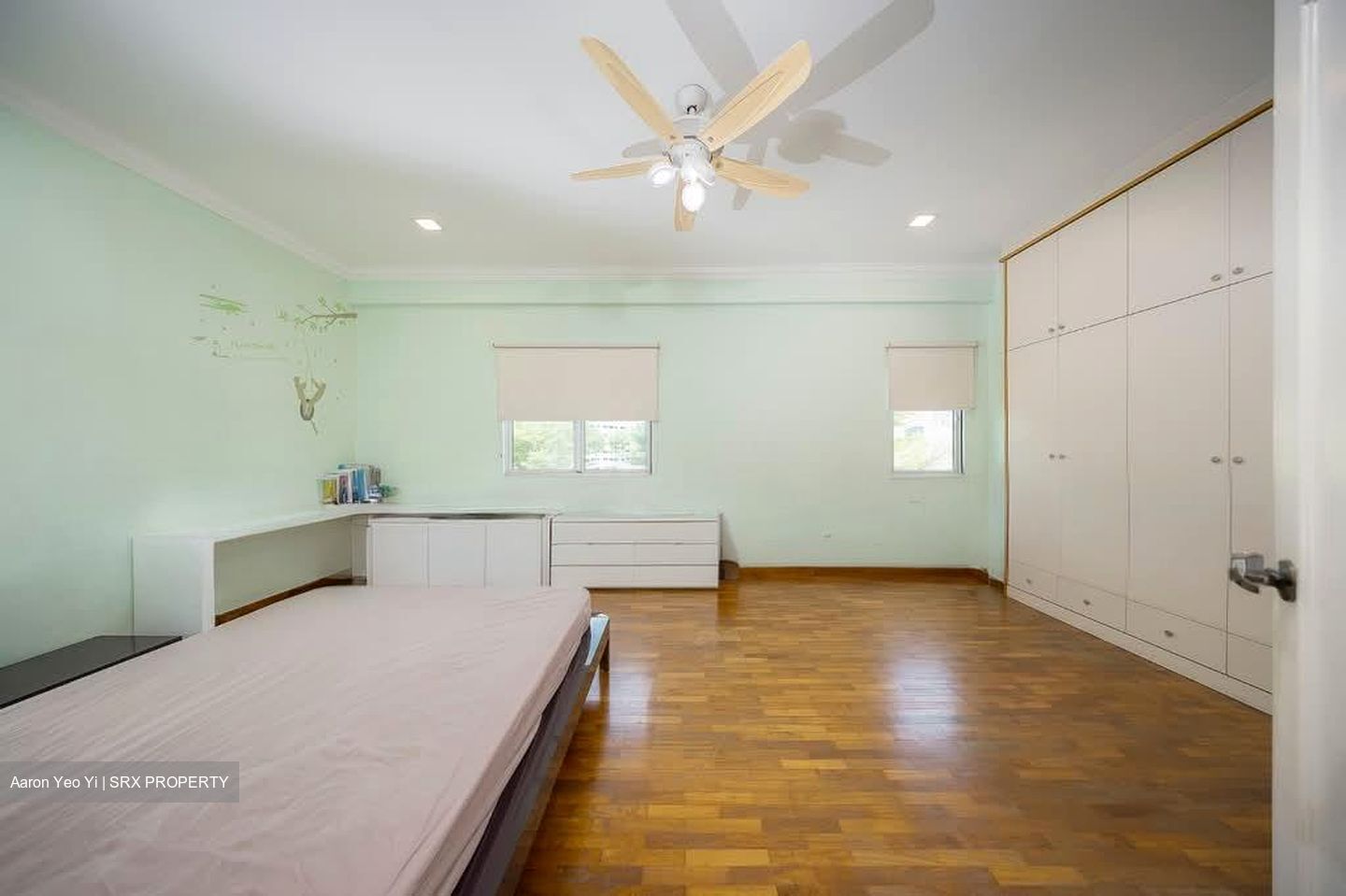 Westwood Crescent (D22), Terrace #534009991